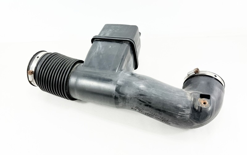 2002-2005 Toyota Tundra 4.7L V8 Air Intake Hose Tube Resonator OEM 17880-0F010