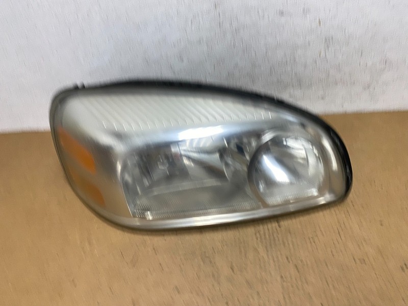 2005 - 2009 Pontiac Montana / Uplander Right Passenger Headlight Oem AD4682 DW