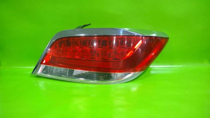 10 11 12 13 LACROSSE PASSENGER RIGHT TAILLIGHT LAMP OEM 3978-61