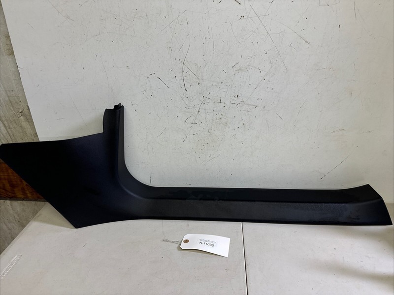 Tesla Model S Front Right Door Sill Plate Lower Trim 1007968-00-C N-11038 S6