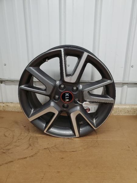 Wheel Model 18x7-1/2 Alloy 5 V Spoke Fits 20-21 SOUL 282435