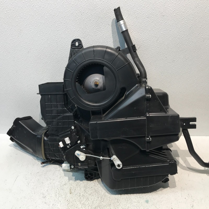 15-18 Kia SEDONA BLOWER AC HOUSING BOX Heater Core Rear OEM