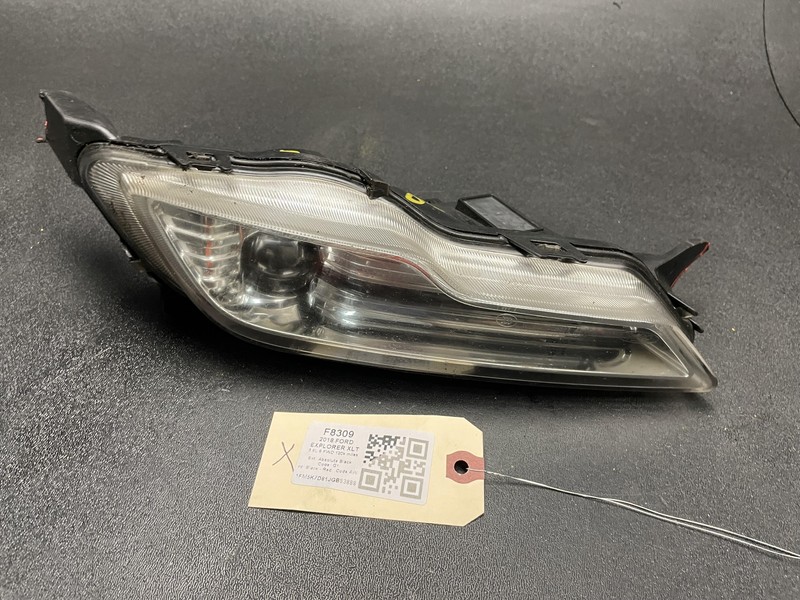 Front Left Fog Light Lamp LED 2018 Ford Explorer HS73-15A255-CD 2019 X