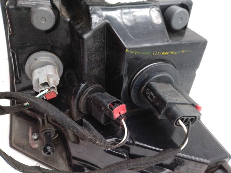 2020 Jeep Grand Cherokee Left Tail Light Assembly Grey 154k Miles OEM