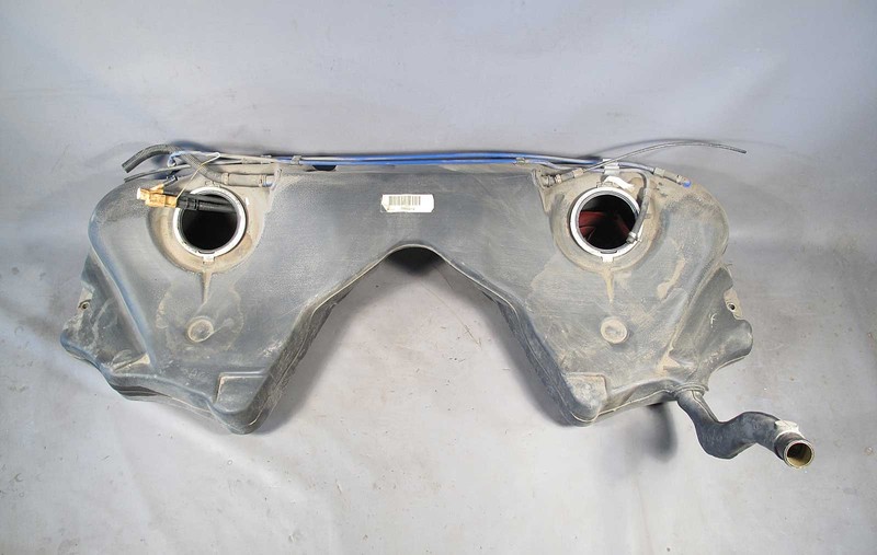 1998-2003 BMW E39 Fuel Gas Tank 70L Plastic 525i 540i M5 OEM