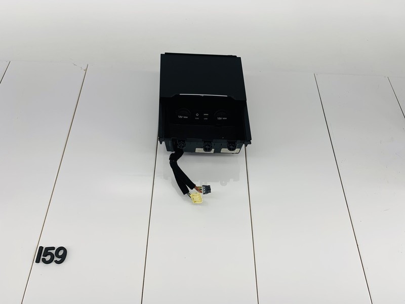 17-18 HYUNDAI ELANTRA FRONT CENTER CONSOLE STORAGE TRAY W/ POWER OUTLET OEM
