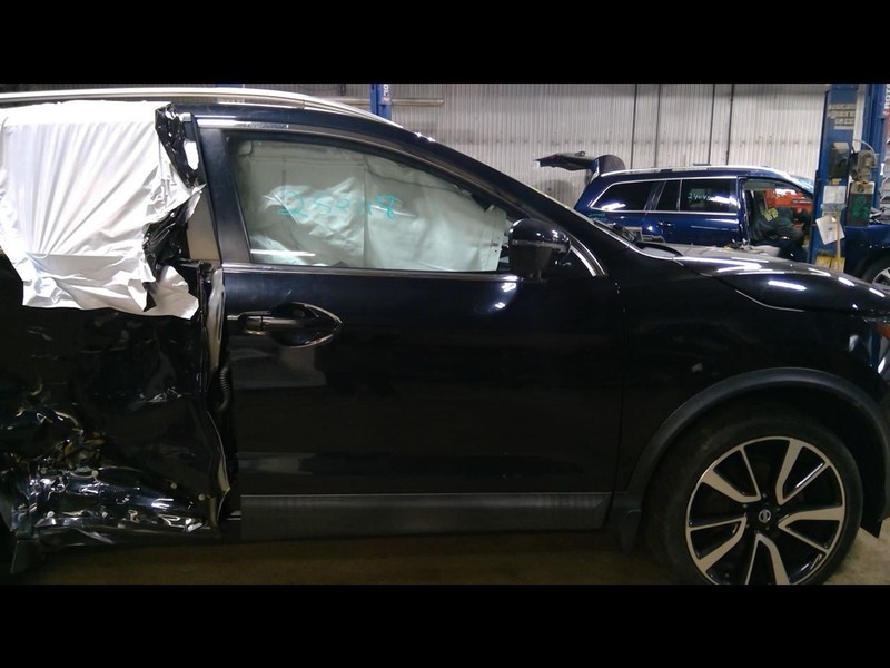 Passenger Right Front Door Electric Fits 17-19 Rogue Sport 1563317