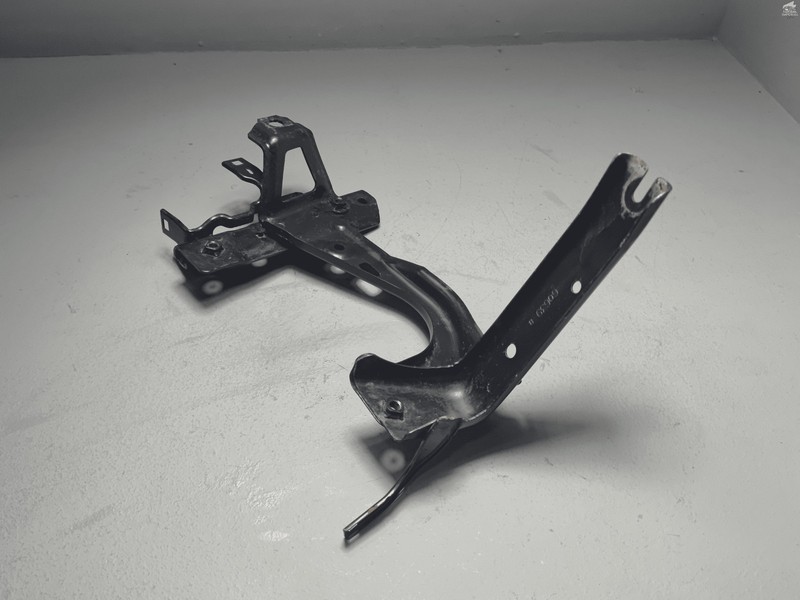 2017-2019 HONDA CR-V 1.5L BATTERY STAY MOUNT SUPPORT BRACKET OEM