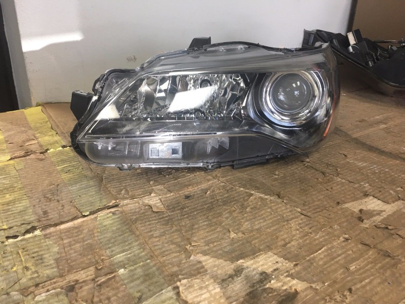 2015-2017 TOYOTA CAMRY HEADLIGHT LEFT SIDE FACTORY OEM