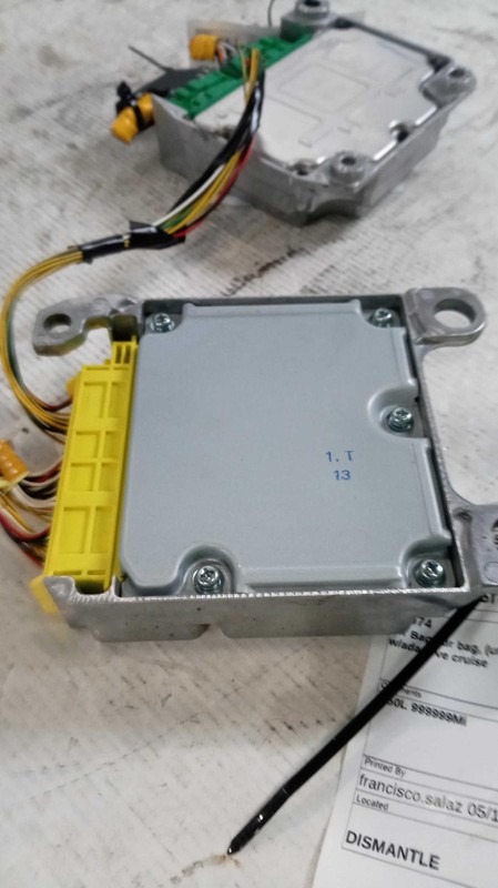 Used Air Bag Module fits: 2016 Toyota Sienna Air Bag air bag under console side