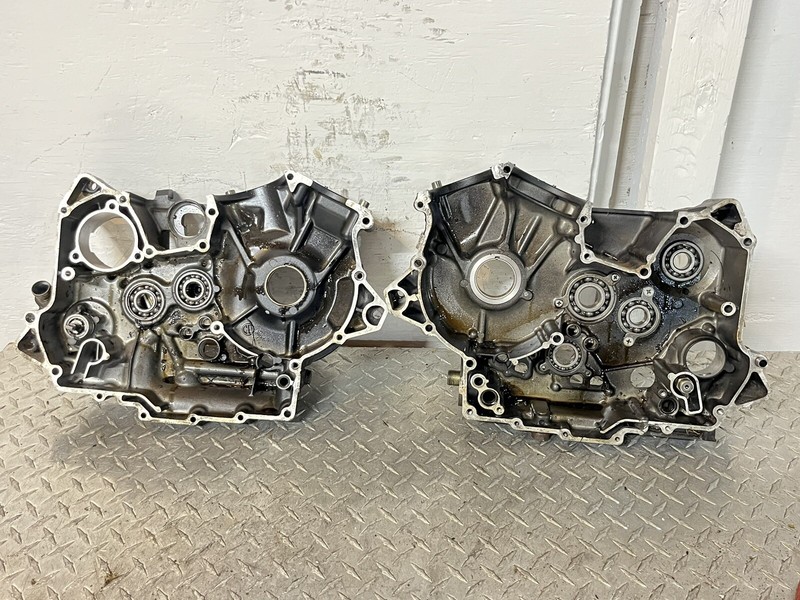 2003 Suzuki VL 800 Volusia Engine Motor Crankcase Block Crank Cases VL800