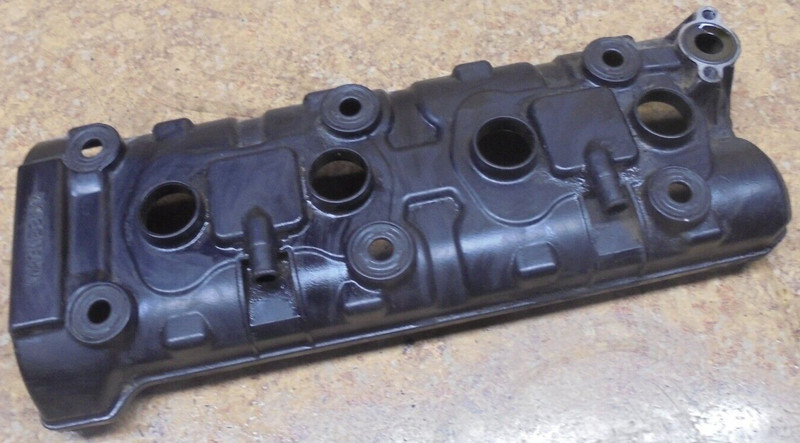 2004 Suzuki GSX-R600 GSXR6 GSXR600 Engine Motor Cylinder Head Cover Panel GSXR
