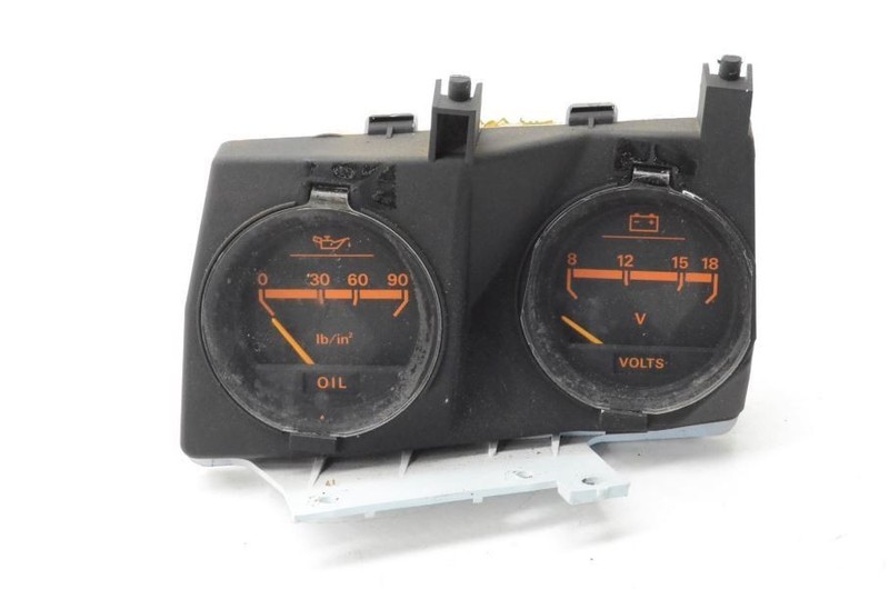 1984-1986 Nissan 300ZX Z31 2+0 Center Dash Oil and Voltage Meter Gauges