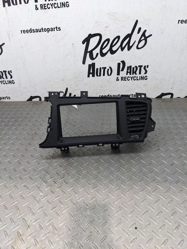 11-13 KIA OPTIMA OEM RADIO NAVIGATION SCREEN SURROUND TRIM BEZEL1162883