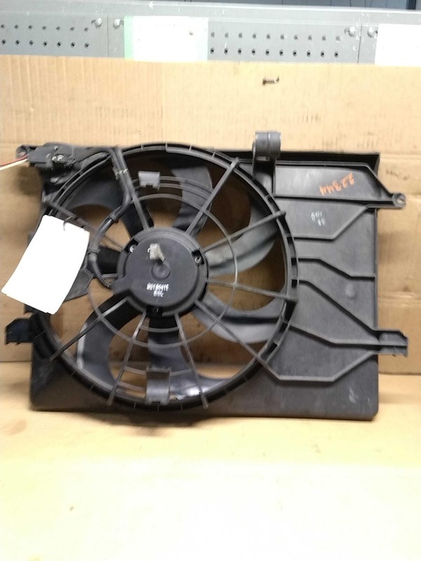 2013 KIA Sportage Engine Cooling Fan Motor OEM 253802S500 Silver 92K Miles