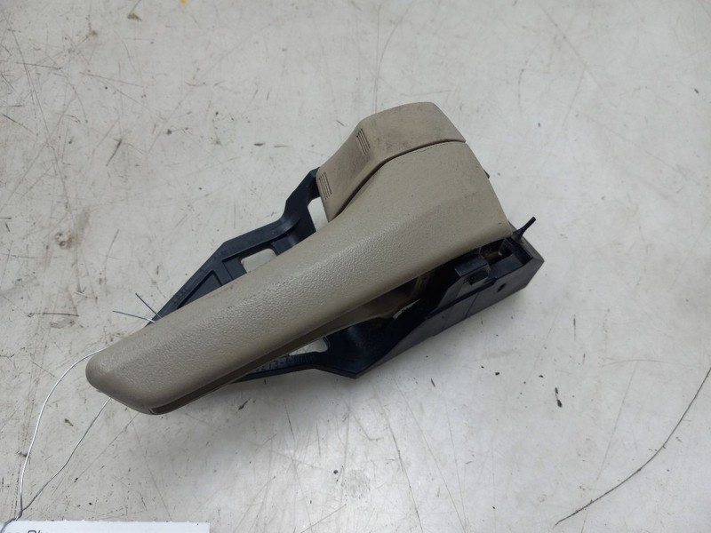 11 TOYOTA SIENNA REAR PASSENGER RIGHT INTERIOR DOOR HANDLE