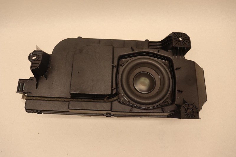 2015-2020 CHEVY/GMC SUBURBAN REAR SPEAKER SOUND SUBWOOFER BOSE OEM