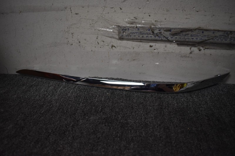 2017-2019 BMW 750I BASE FRONT LEFT LOWER MOLDING FACTORY OEM
