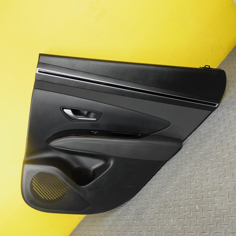 2022-2024 HYUNDAI TUCSON REAR RIGHT SIDE DOOR TRIM COVER PANEL OEM 83320CW000