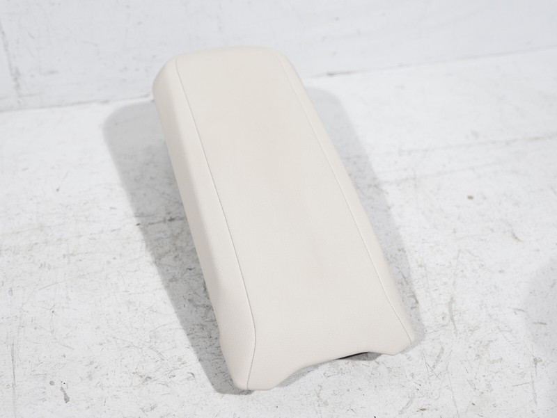 2020-2024 BMW 228I F44 CENTER CONSOLE LID ARM REST SENSATEC OYSTER (KCCX) OEM