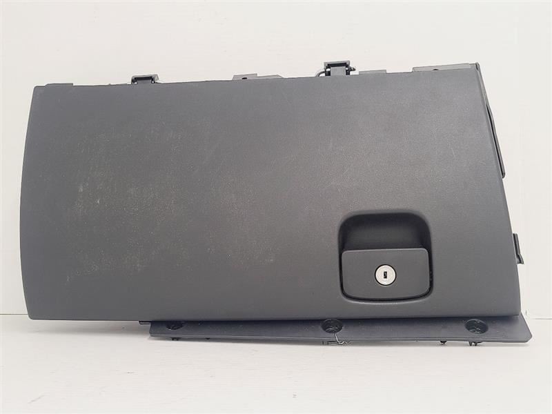 XE2017 Glove Box 570005