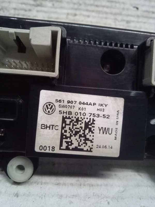 2015 Volkswagen Passat A/C Selector Switch OEM White 89K Miles Warranty
