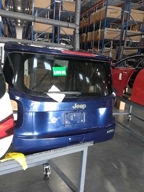 Used Deck Lid fits: 2019 Jeep RenegadeGrade A
