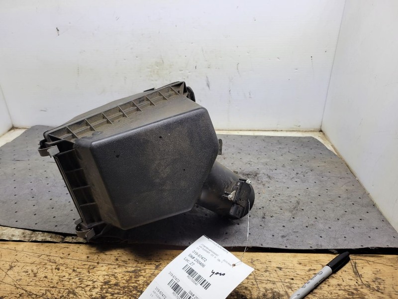 Air Cleaner 2.5L 4 Cylinder 2ARFE Engine Fits 13-18 RAV4 1703040