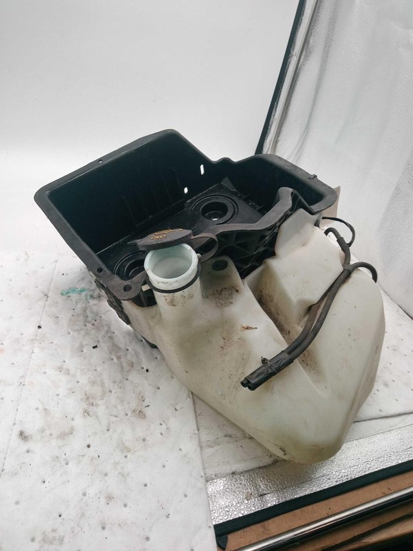 Used Washer Fluid Reservoir fits: 2011 Ford Expedition includes battery tray Gra
