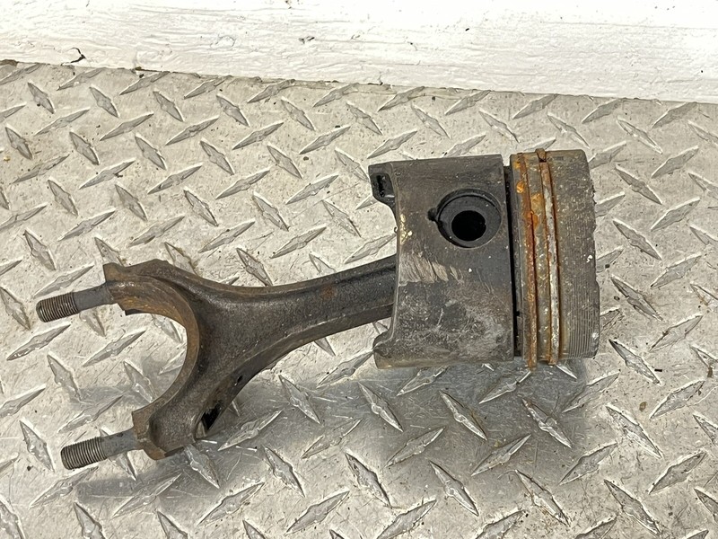 1971 Mercedes Benz W115 220D Diesel Engine Motor Piston W 115 220 D