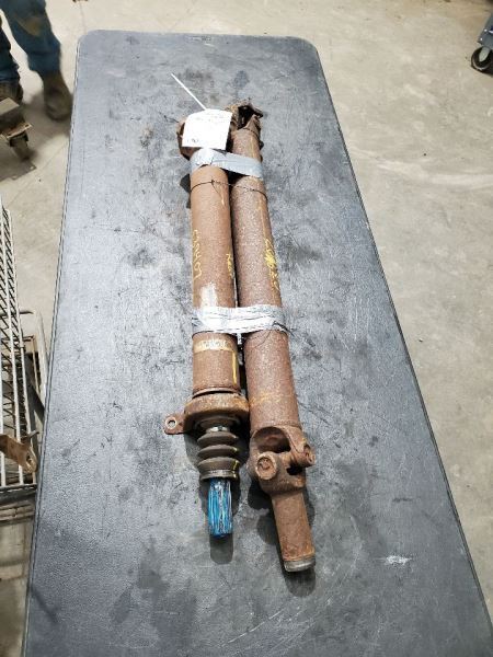 Rear Drive Shaft 158" Wb Assembly 4WD 6.8L Fits 02-04 FORD F250SD PICKUP 277837