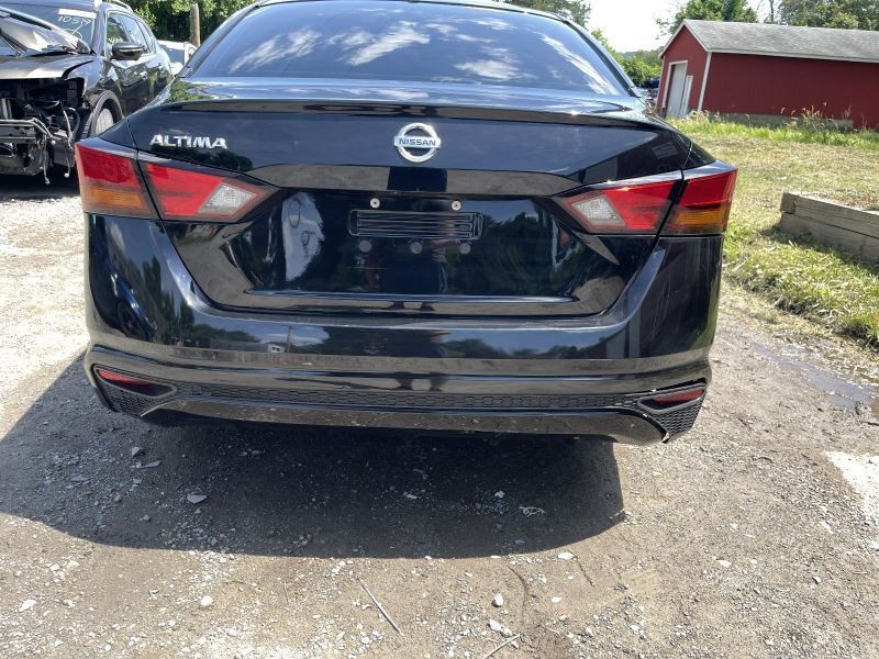 2019-2022 NISSAN ALTIMA REAR BUMPER COVER BLACK PC:KH3 2.5L AT FWD 99K -S- 56086