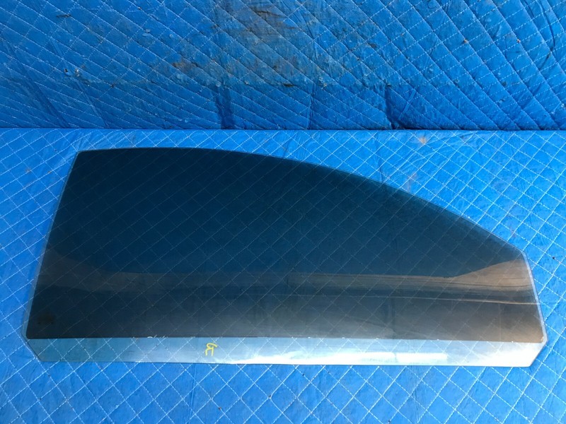 1998 - 2010 VOLKSWAGEN BEETLE Front Right RH Passenger Door Glass Window OEM