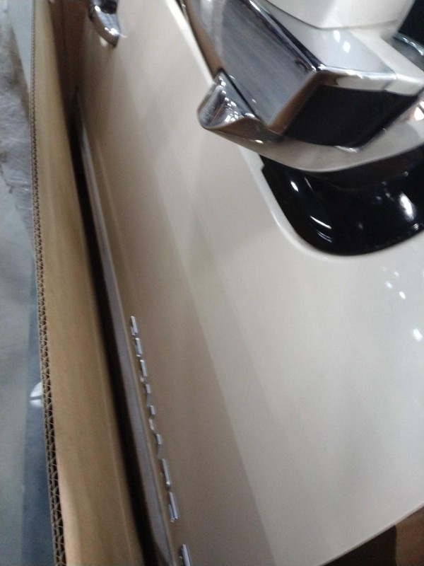 2009 Cadillac Escalade Right Door White OEM Good Condition 4DR SUV 68986