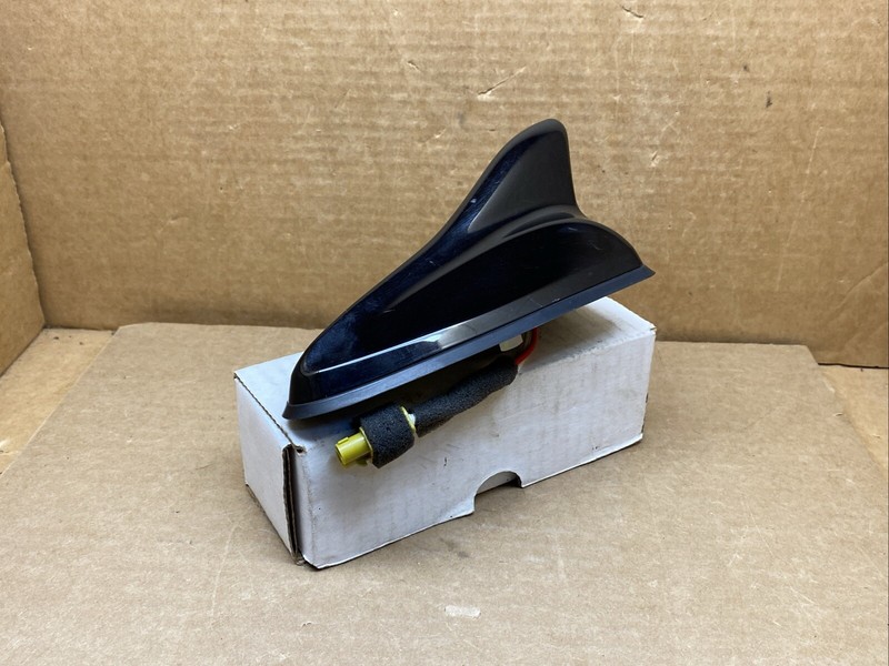 2015-2017 Hyundai Sonata Roof Mounted Radio Shark Fin Antenna S3B Phantom Black