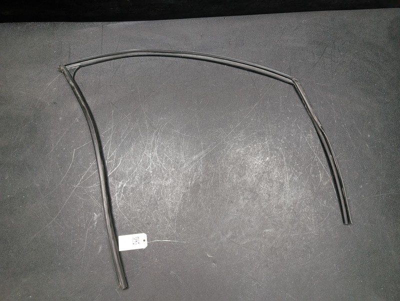Front Right Door Window Glass Run Channel 2022 Honda Accord 72235-TVA-A03 18- 23