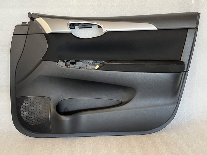 2013-2019 NISSAN SENTRA SV RIGHT PASSENGER SIDE FRONT DOOR TRIM PANEL G CHARCOAL