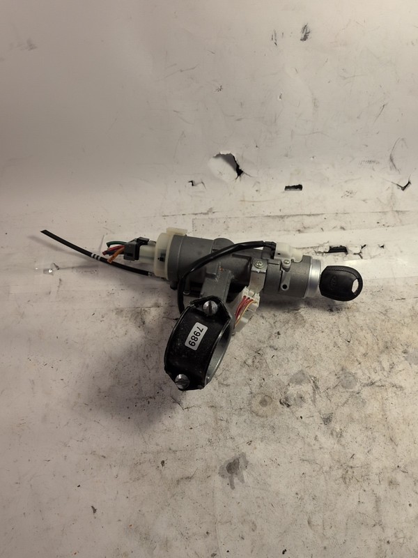 2005-2009 KIA SPORTAGE IGNITION SWITCH LOCK CYLINDER W/ KEY OEM immobilizer