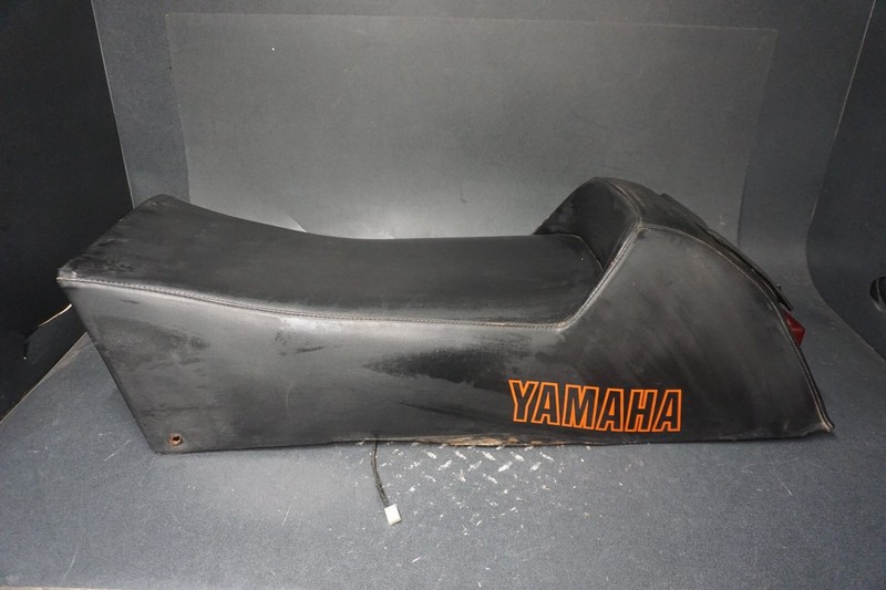 1987-1991 Yamaha OEM Seat Saddle Ass'y Black w/ Tail Light Exciter