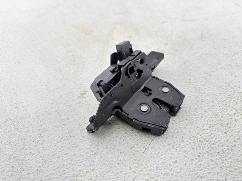 2016-2024 BUICK ENCORE GX/ENVISION LIFTGATE LATCH OEM 13537996