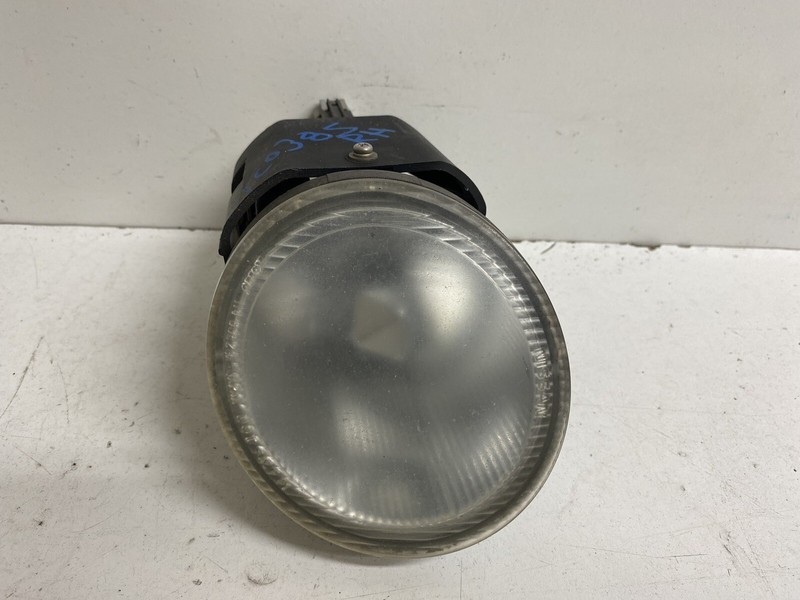 2000-2001 Nissan Maxima Right Passenger Foglamp Foglight Fog Lamp Light Oem