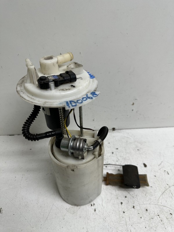2007-2010 Kia Magentis 2.4L Fuel Pump w Sending Unit & Bracket Oem