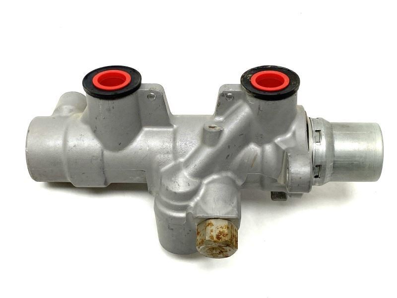 Brake Master Cylinder AL3Z-2140-A Fits 2010 Ford F150 74351