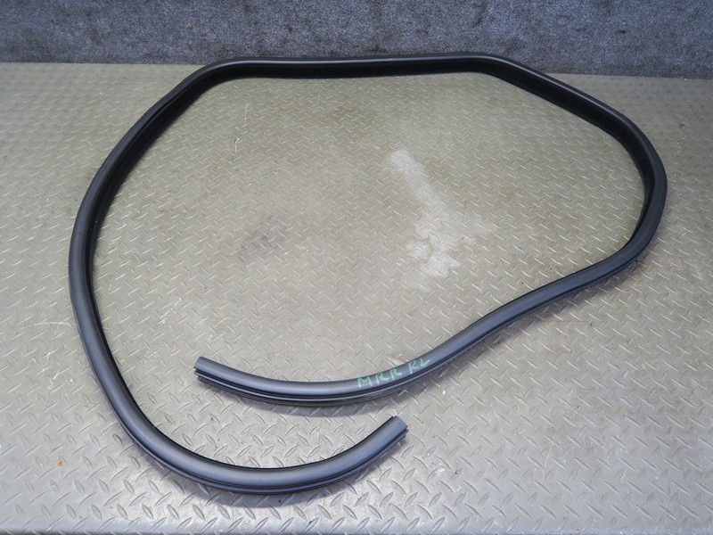 14-17 RANGE ROVER SPORT L494 REAR LEFT DOOR WEATHERSTRIP RUBBER SEAL GASKET