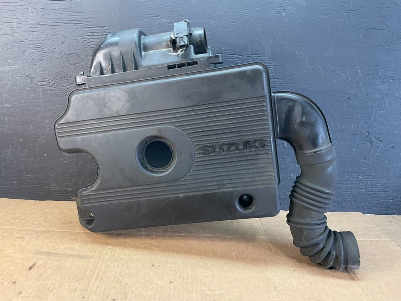 2007-2009 Suzuki SX4 2.0 Air Cleaner Intake Filter Box w/ MAF Sensor AC5112 DG
