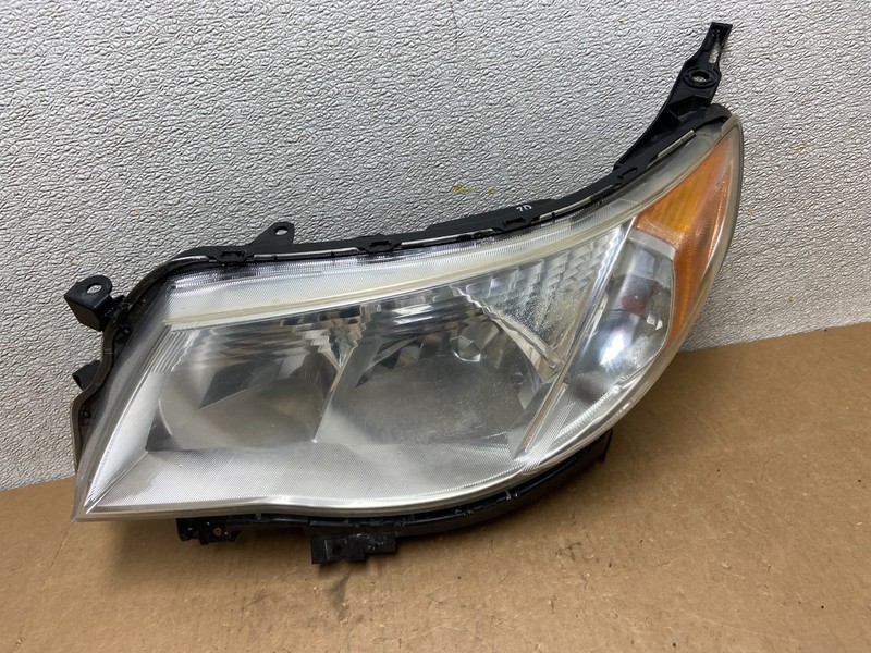2009-2013 Subaru Forester Left Driver LH Halogen Headlight Z6940 DW