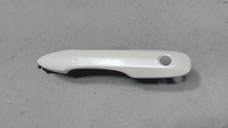 2018-2024 TOYOTA CAMRY FRONT LEFT DRIVER SIDE DOOR HANDLE KEYLESS 2PS WHITE OEM