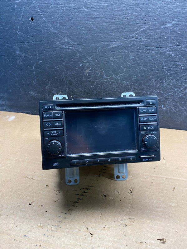 2011 to 2012 Nissan Rogue AM FM XM Radio CD Player Screen Receiver AD7616 DG