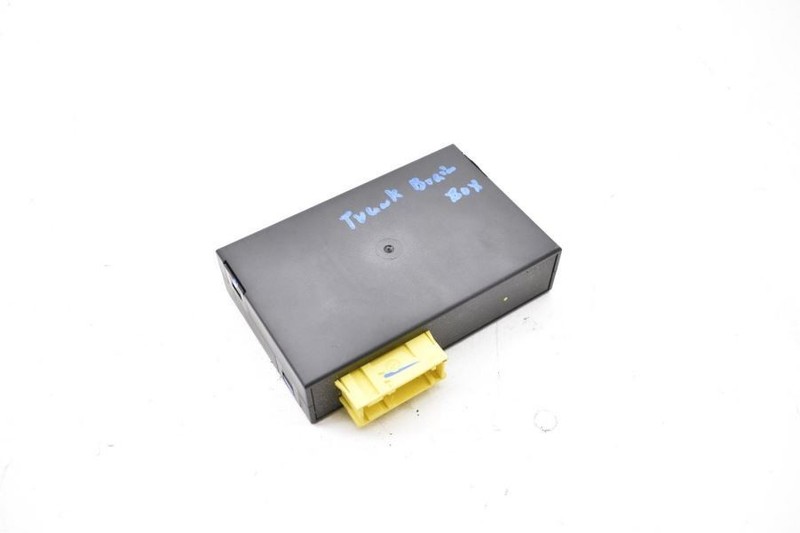 1999 JAGUAR XK8 4.0L CONVERTIBLE REAR LAMP CONTROL MODULE ECMLJA 2245 AD