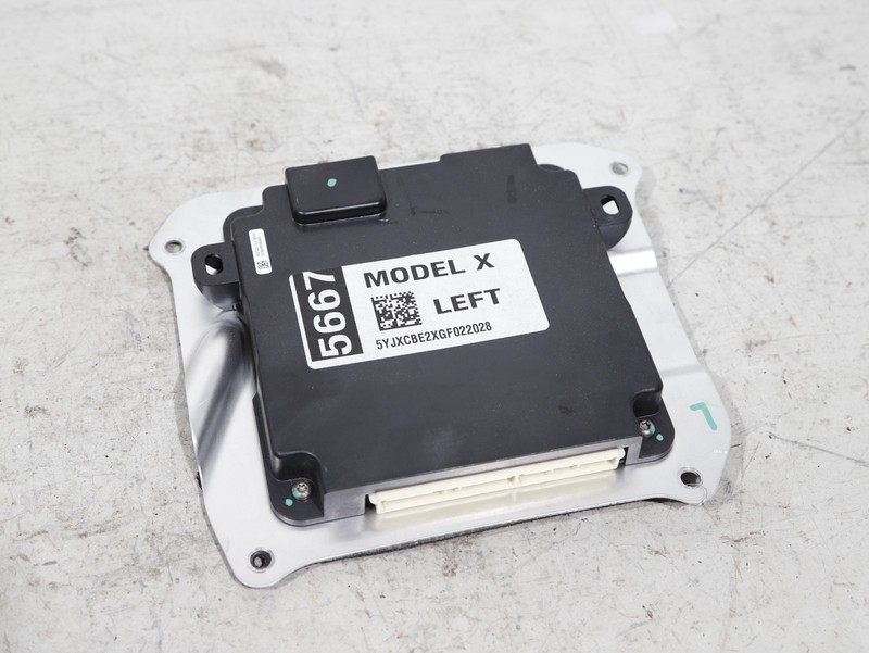 16-20 Tesla Model X REV01 Front Driver Left Door Control Module 1037222-10-C OEM